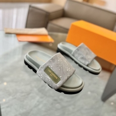 Louis Vuitton Slippers